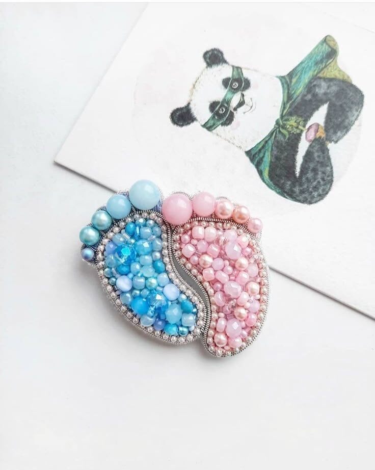 Little Feet Reveal Brooch