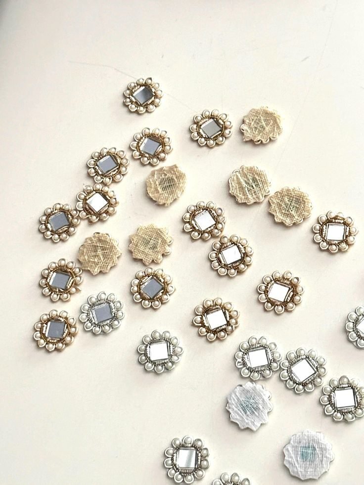Pearl Mirror Applique Set